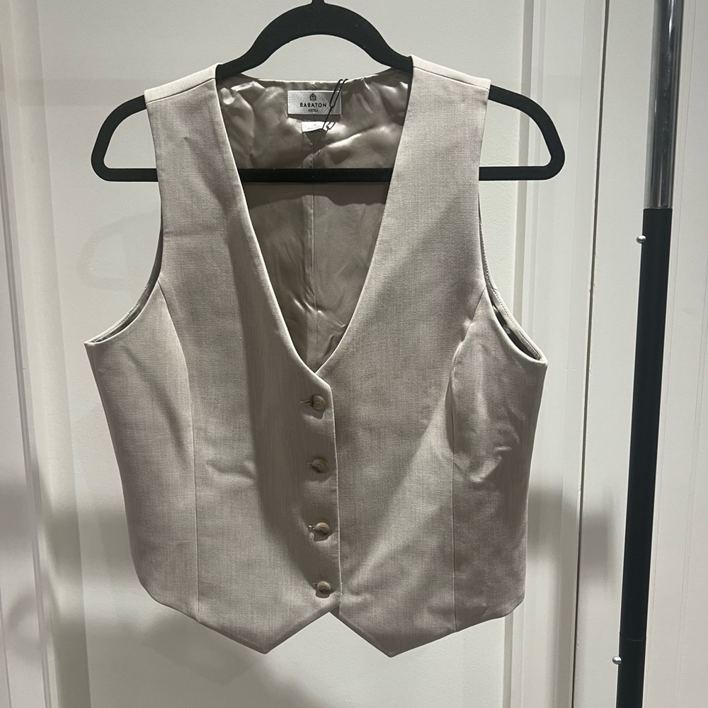 NWT Babaton Pearl Heather Matte Vest